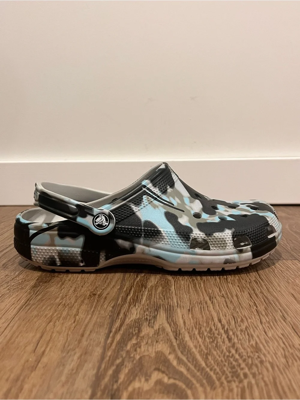 Crocs Classic Clog Marbled Camo Slip-On Comfort Shoes | Men’s 9/Women’s 11